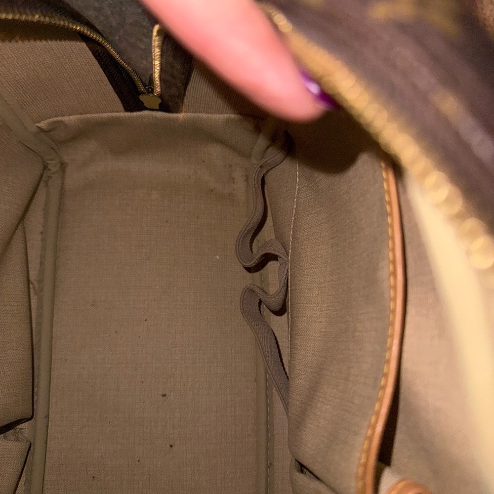 Louis Vuitton Deauville  Monogram Tote Bag - Picture 8 of 8